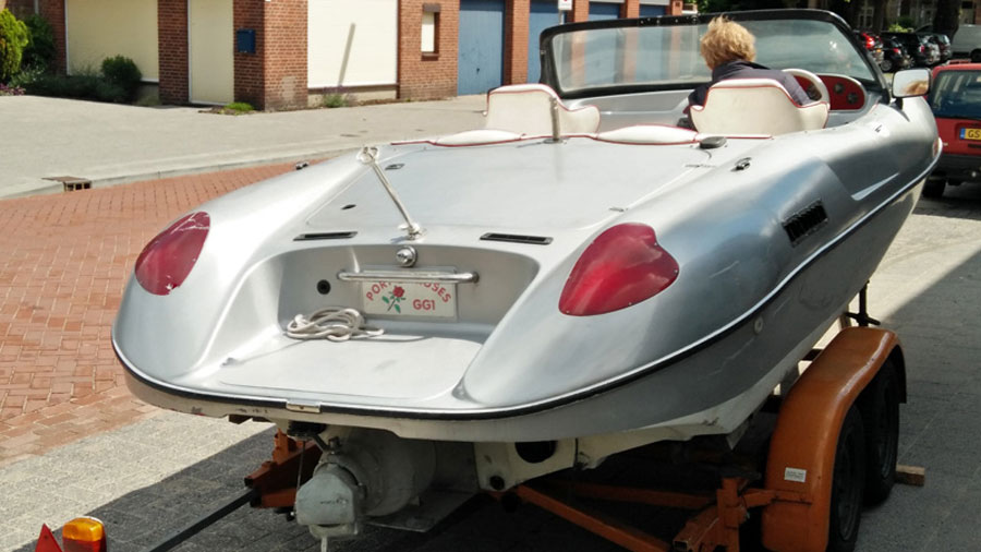 Speedboot gebaseerd op Fiat 850 Spider Speedboot gebaseerd op Fiat 850 Spider