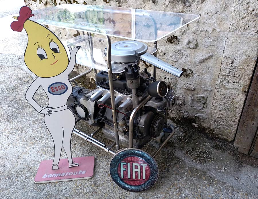 Fiat 850 motor sidetable