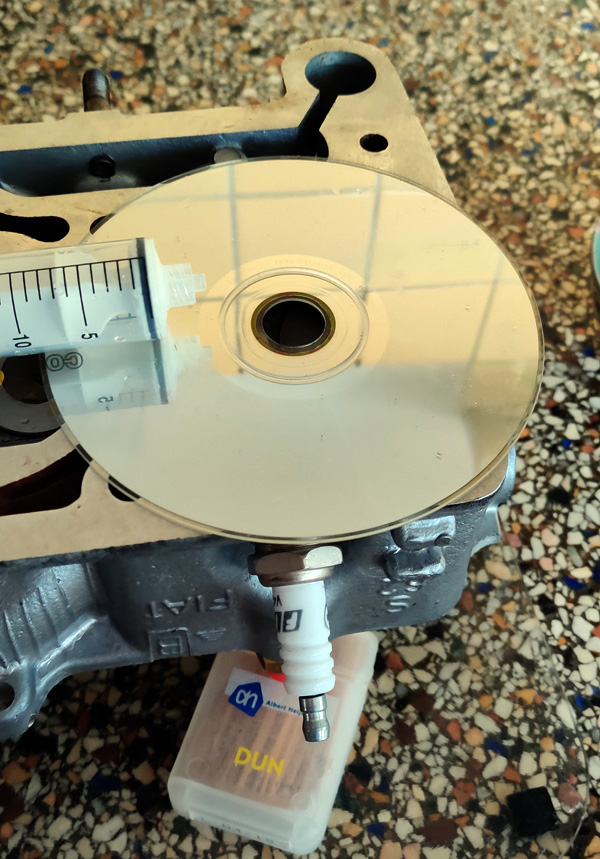 Fiat 850, bepaling inhoud verbrandingsruimte