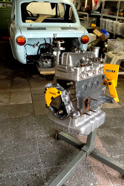 Fiat 850 motorblok met nieuwe Triger set