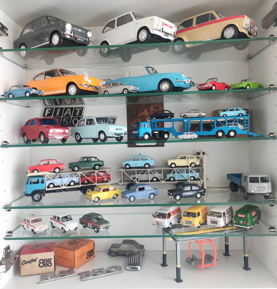 Fiat 850 productielijn 1:43 past in de kast