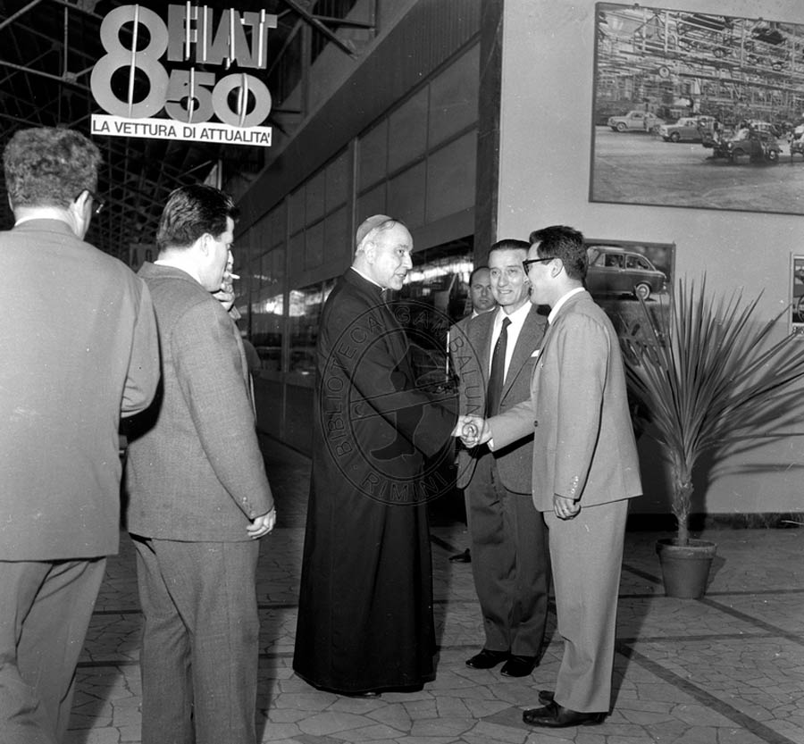 Introductie van de Fiat 850 bij de gebroeders Sartini in Rimini