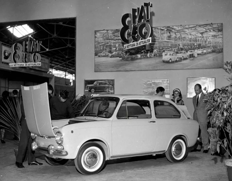 Introductie van de Fiat 850 bij de gebroeders Sartini in Rimini