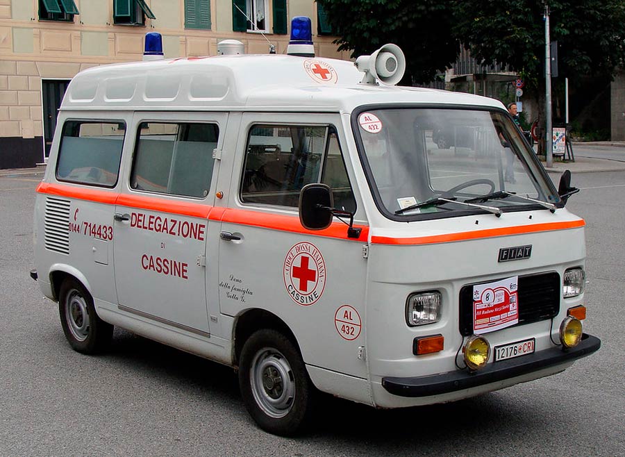 Fiat 850T ambulance