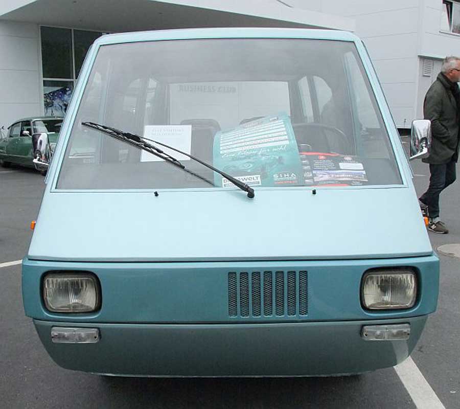 Fiat 850 Bertone visitors bus