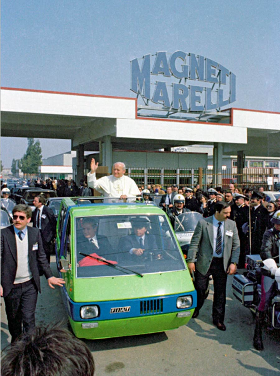 Fiat 850 Bertone Visitors Bus