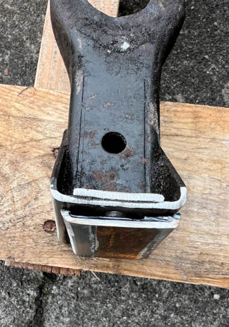 Fiat 133 steun versnellingsbak