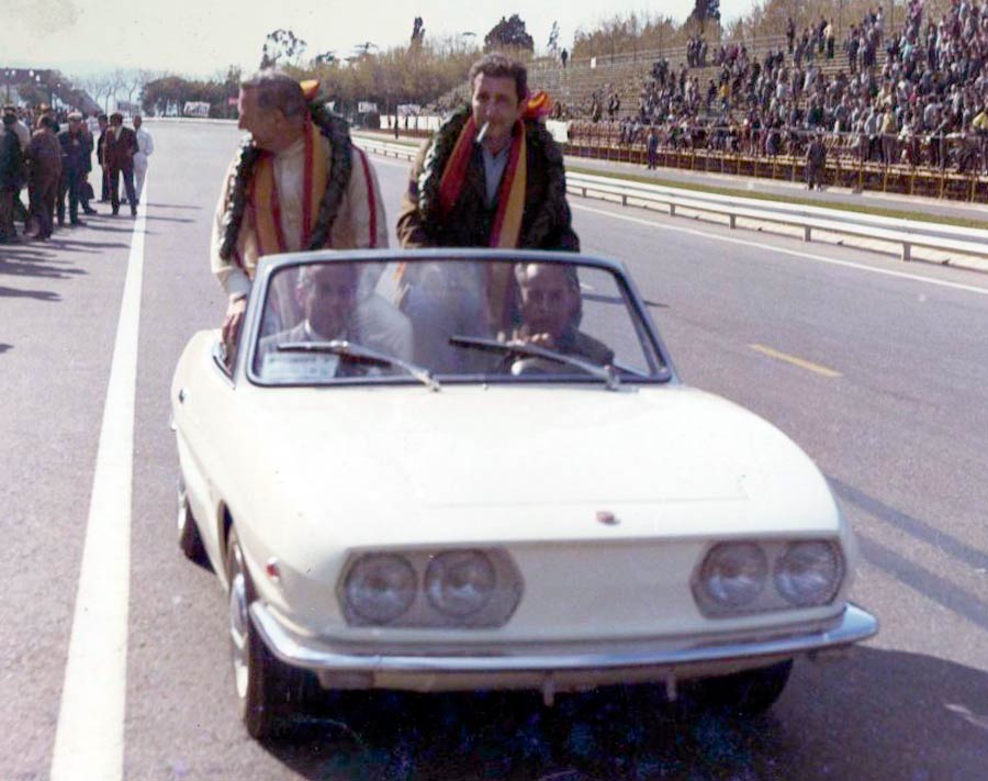 Ereronde met SEAT 850 Spider prototype
