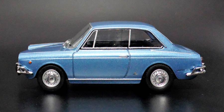 Fiat 850 Vignale op schaal 1;43